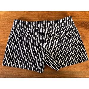 Ann Taylor LOFT The Riviera Short Navy Blue White Geometric Textured Shorts 8